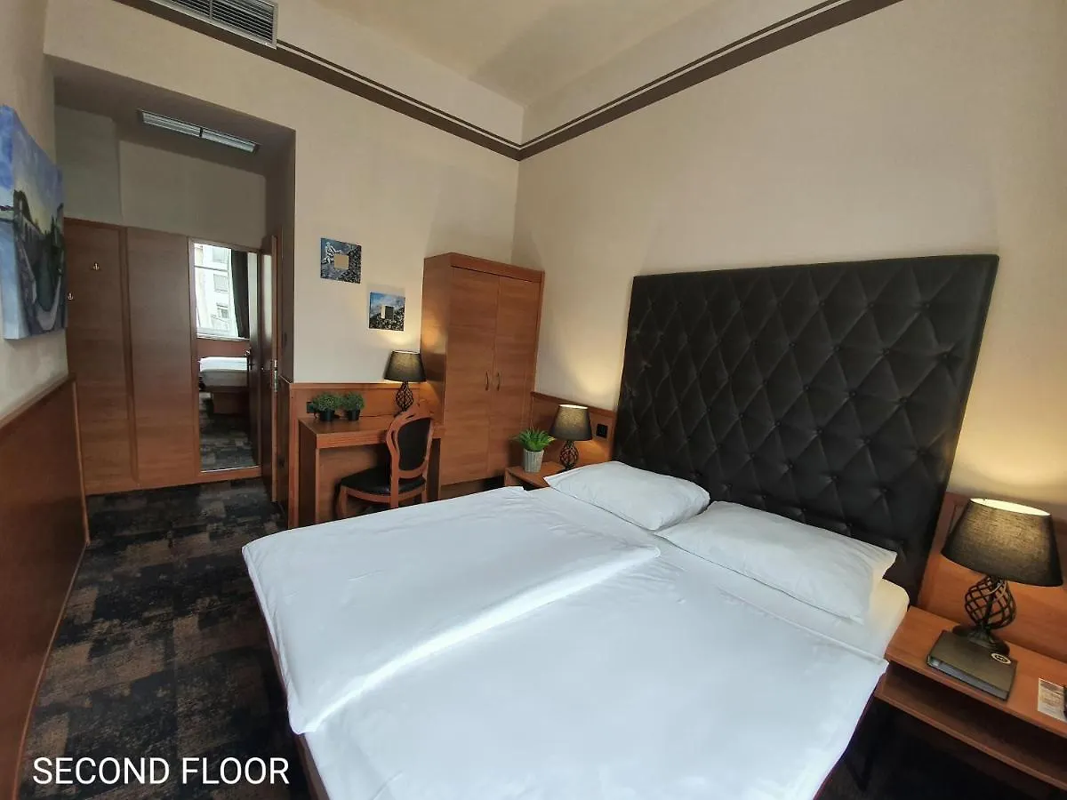 Center Ljubljana Hotel 3*,  Slovenia