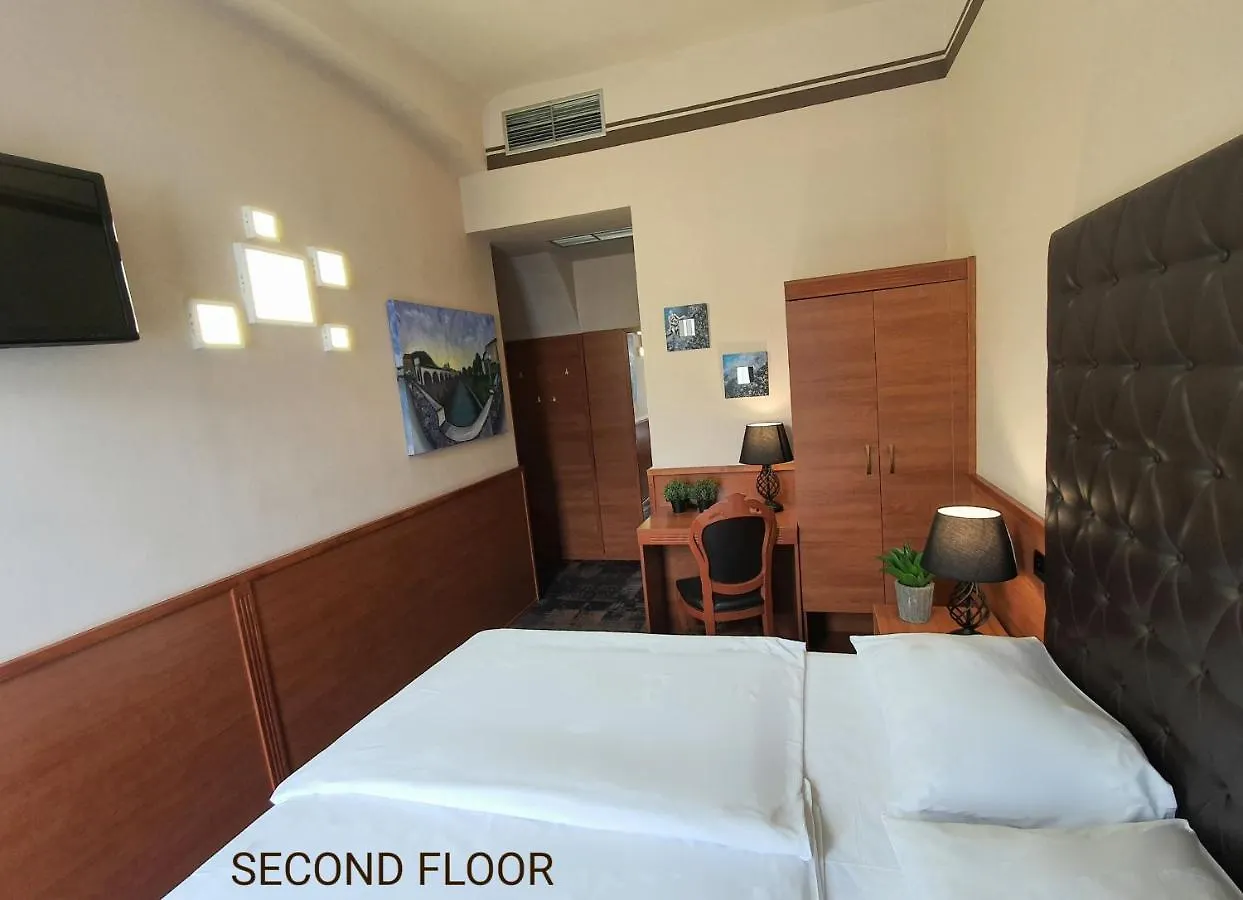 Center Ljubljana Hotel