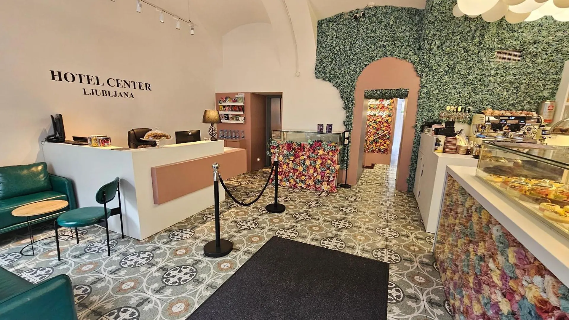 Center Ljubljana Hotel