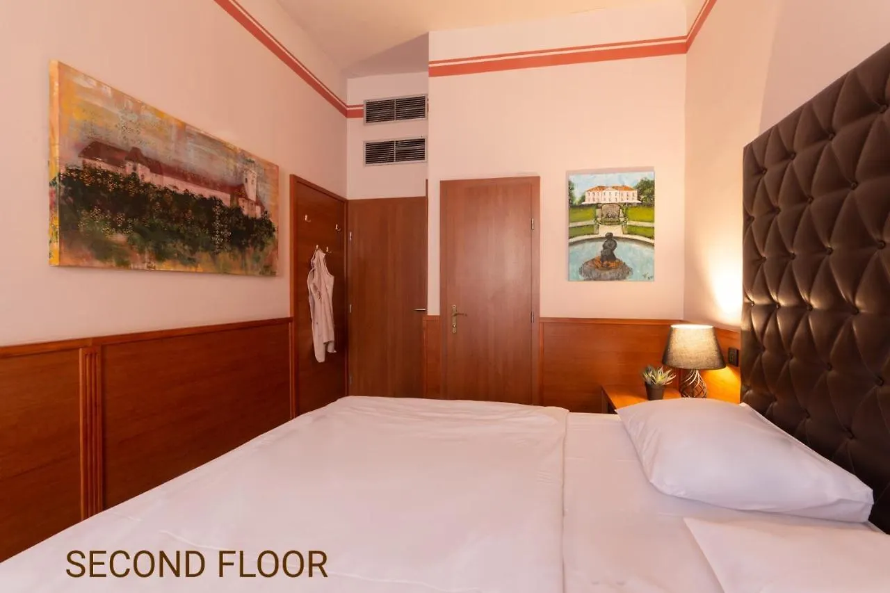 Center Ljubljana Hotel